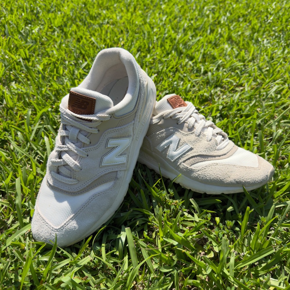 New Balance 997H Angora Sea Salt Sneakers CM997HOB Womens 9 Mens 7.5